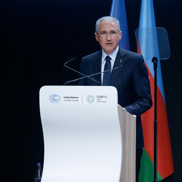 Le ministre de l'écologie et des ressources naturelles de l'Azerbaïdjan délivrant un discours à la cérémonie d'ouverture de la COP29, à Bakou. 11 novembre 2024. [EPA/KEYSTONE - IGOR KOVALENKO]