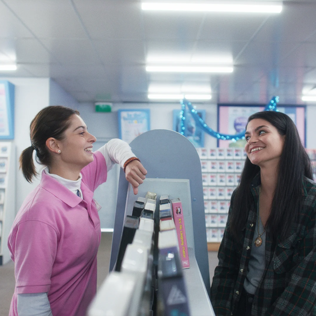 Emmanuelle Mattana et Tahlee Fereday dans la série "Videoland" de Jessica Smith (2024). [Pikelet Pictures]