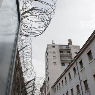 La prison de La Promenade à La Chaux-de-Fonds (NE) accueille une infirmerie moderne. [Keystone]