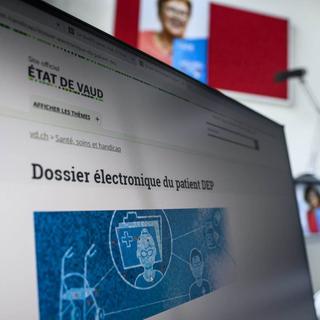 L'infrastructure technique du dossier électronique du patient (DEP) sera en main fédérale. [Keystone]