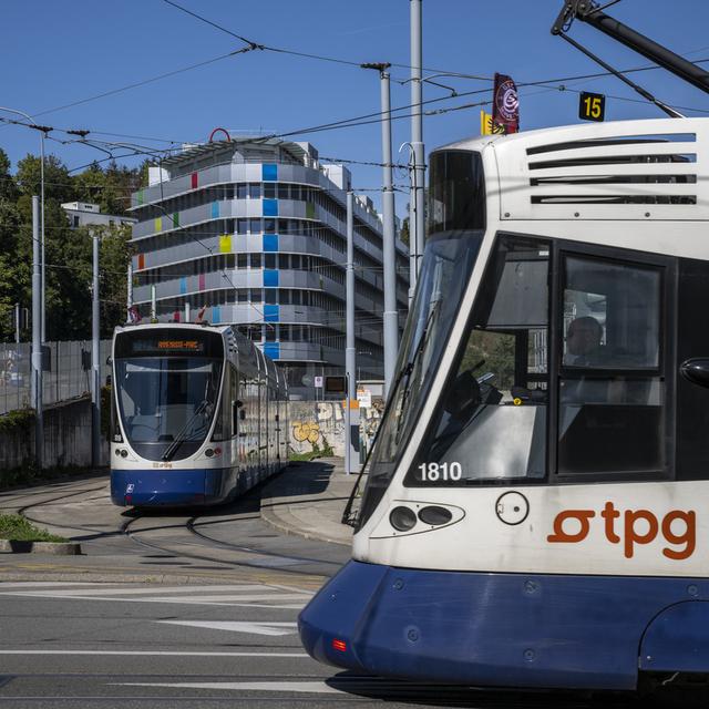 Les transports publics ne seront pas gratuits à Genève pour les jeunes. [Keystone - Martial Trezzini]