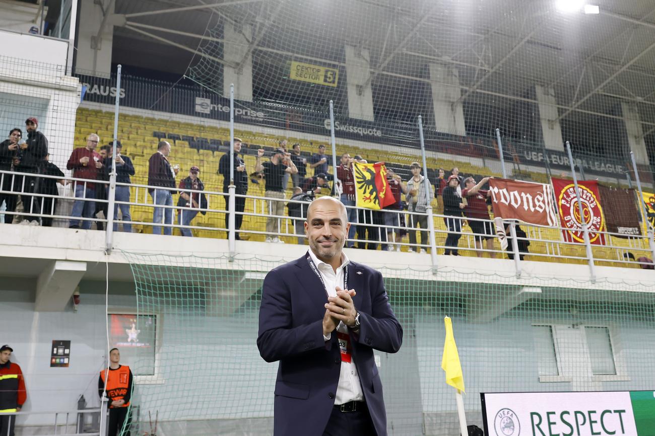 Alain Moscatello lors du match retour du Servette FC à Razgrad, face à Ludogorets, en 16es de finale de la Conference League. [Keystone - Salvatore Di Nolfi]