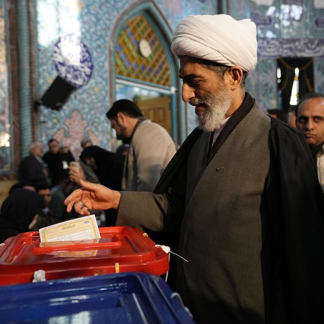 Premières votations en Iran depuis les soulèvements de 2022 suite à la mort de Mahsa Amini. [AP/Keystone - Vahid Salemi]