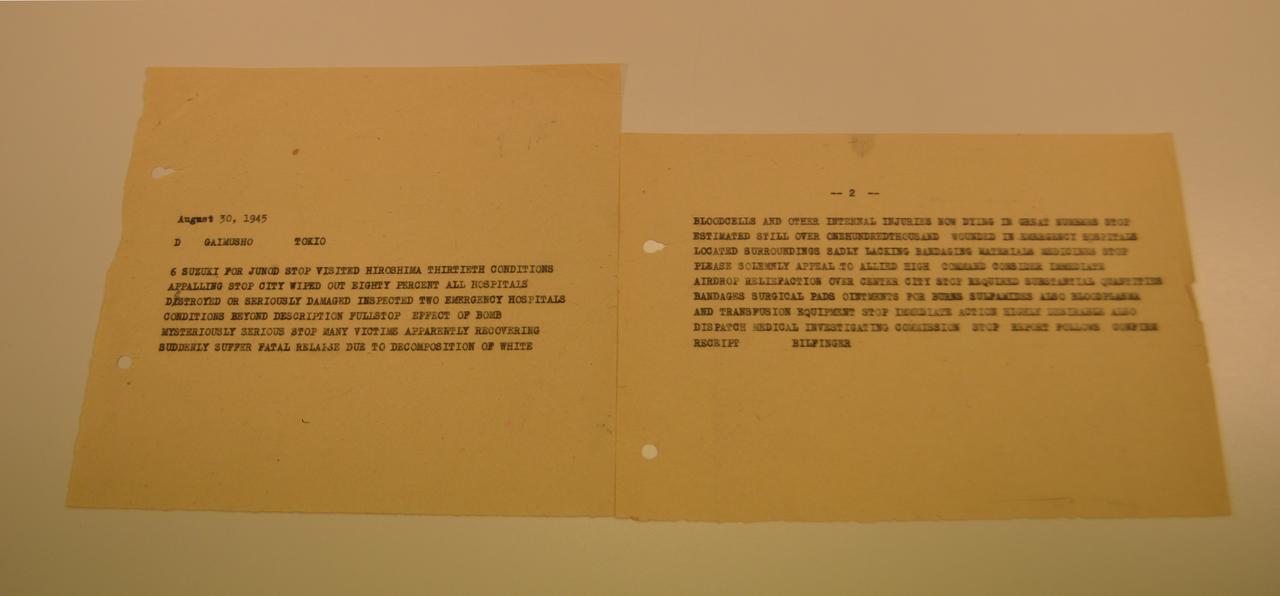 Le télégramme reçu par Marcel Junod à Tokyo peu après le lancement d'une bombe atomique sur Hiroshima par l'armée américaine. [CC BY-SA 4.0 DEED - RomanDeckert]