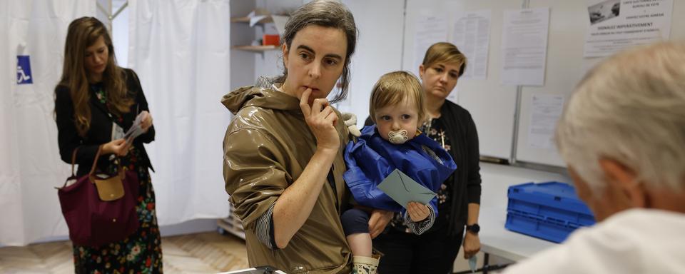 La population française aux urnes dimanche pour élire son Parlement. [AP Photos / Keystone - Jean-François Bados]