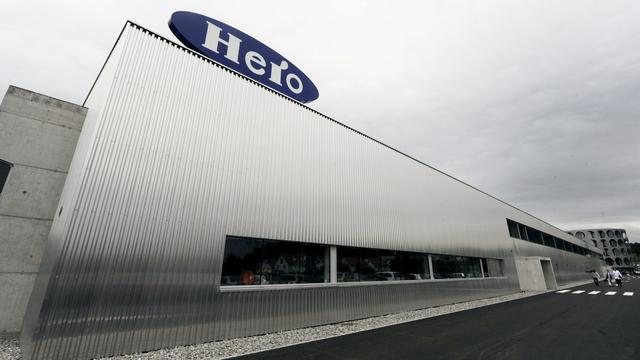 L'usine de production d'Hero à Lenzburg lors de son inauguration en juin 2011. [Keystone - Walter Bieri]