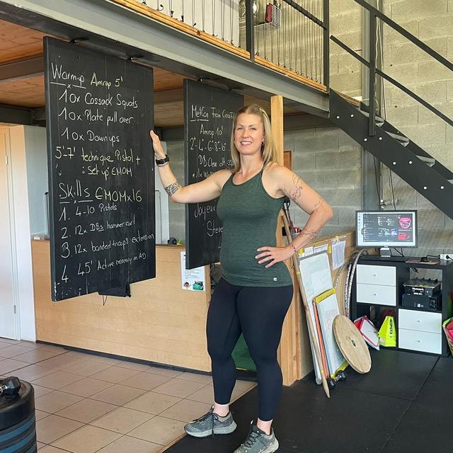 Marie Vogt, directrice du Crossfit 953 à Cressier (NE). [RTS - Sophie Iselin]