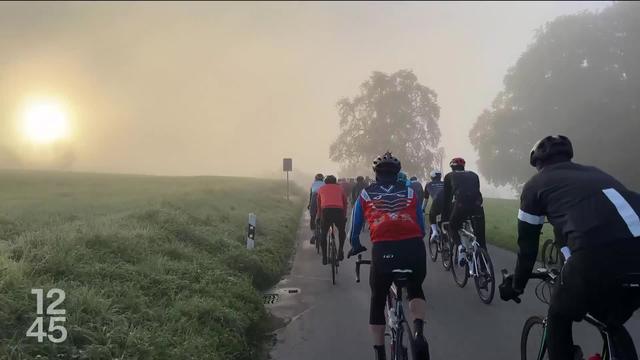 Environ 1500 cyclistes ont roulé à Zurich pour rendre hommage à Muriel Furrer, décédée vendredi lors des Mondiaux de cyclisme