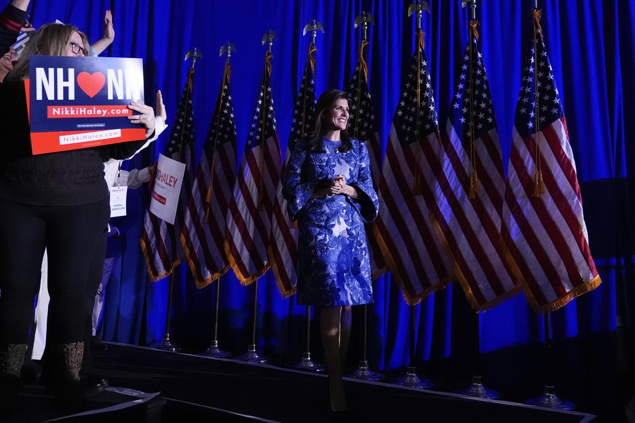 Nikki Haley devant ses supporters à Concord, dans le New Hampshire, le 23 janvier 2024. [Keystone - Charles Krupa]