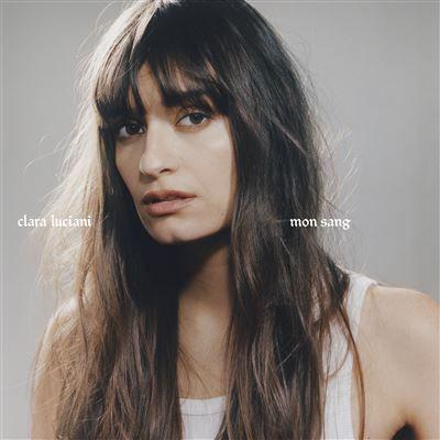 La pochette de l'album "Mon sang" de Clara Luciani. [ROMANCE MUSIQUE]