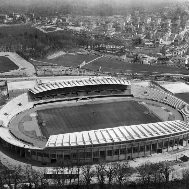 Le stade olympique de la Pontaise, 1954. [Keystone - ©Photopress-Archiv / Str]
