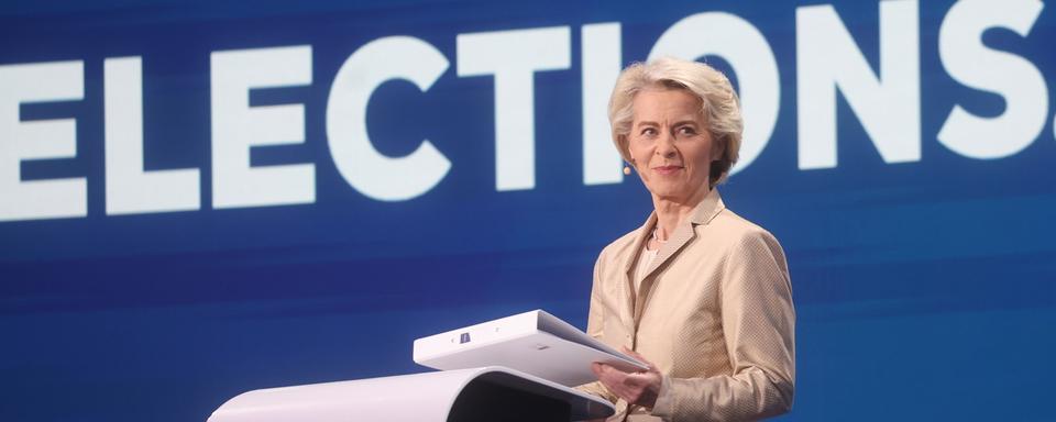 Ursula von der Leyen espère être réélue à la tête de la Commission européenne. [Keystone/EPA - Olivier Hoslet]