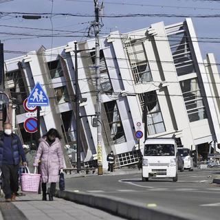 Le bilan du séisme qui a lourdement frappé le centre du Japon au Nouvel An passe à 62 morts.