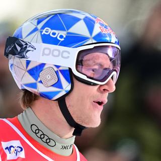 Le skieur suisse Marco Odermatt après sa descente pendant la Coupe de monde à Kitzbühl. [Keystone/EPA - Christian Bruna]