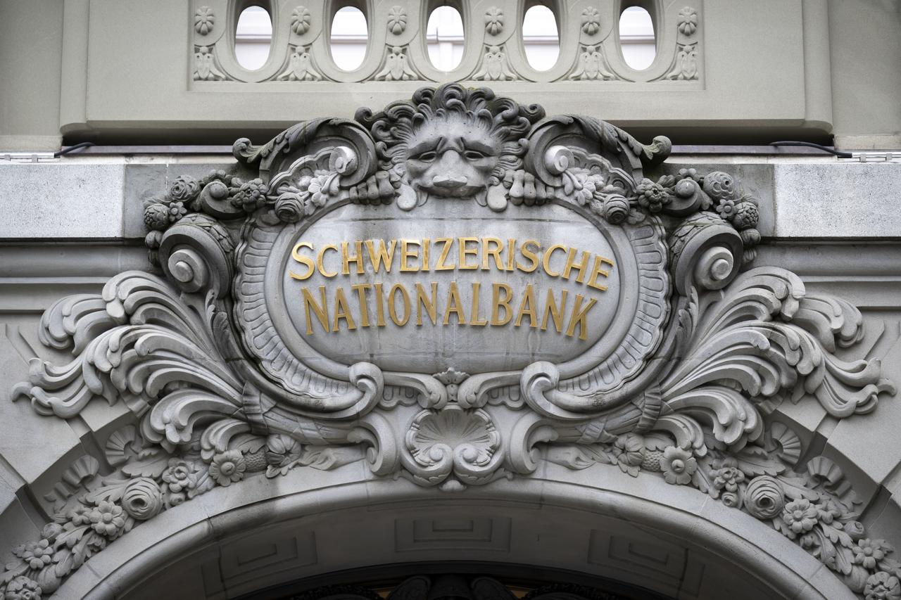 The facade of the Swiss National Bank SNB pictured at the Federal square (Bundesplatz) prior to an end-of-year press conference of Swiss National Bank (SNB BNS), in Bern, Switzerland, Thursday, December 14, 2023. (KEYSTONE/Anthony Anex [Keystone - Anthony Anex]