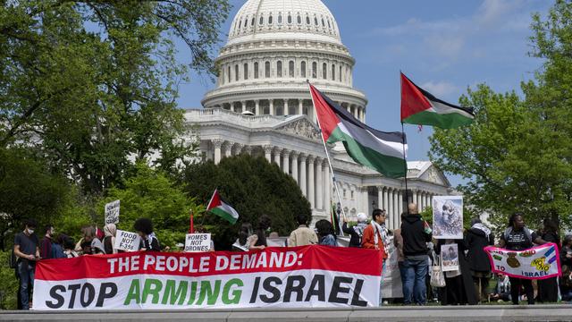 Le Congrès des Etats-Unis a approuvé près de 86 milliards de francs d'aide économique à Israël, l'Ukraine et Taïwan. [Keystone/AP Photo - J. Scott Applewhite]
