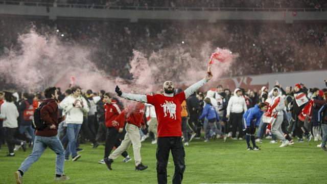Les supporters et les joueurs géorgiens fêtent leur qualifications historique. [Keystone - David Mdzinarishvili]