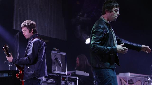 Noel et Liam Gallagher du groupe Oasis lors de leur tournée au Canada en 2008. [Keystone/ATS - Darryl Dyck]