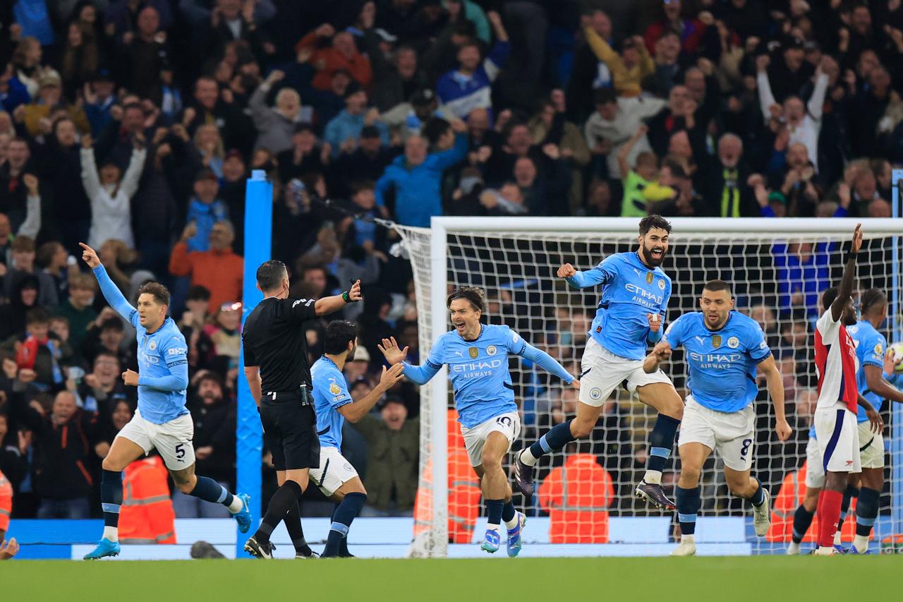 La joie des joueurs de City, Stones vient d'égaliser à la dernière seconde. [Conor Molloy - Imago]