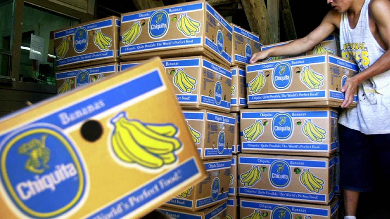 Des cartons de bananes de la marque Chiquita. [Keystone - AP Photo/Esteban Felix]