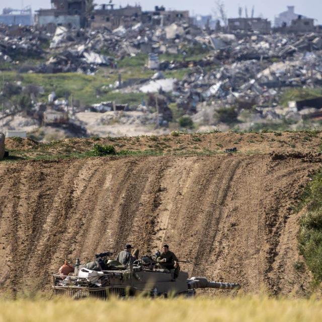 L’armée israélienne a annoncé qu'elle préparait sa riposte après l'attaque de l'Iran. [Keystone]