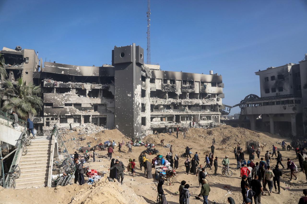 L'hôpital al-Shifa, le 1er avril, après une opération israélienne qui a duré deux semaines. [KEYSTONE - MOHAMED HAJJAR]