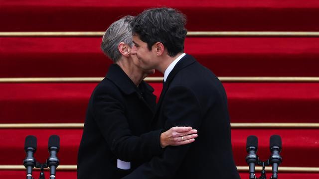 Elisabeth Borne et Gabriel Attal se disputeraient la reprise du parti macroniste Renaissance. [Keystone/EPA - Emmanuel Dunand]