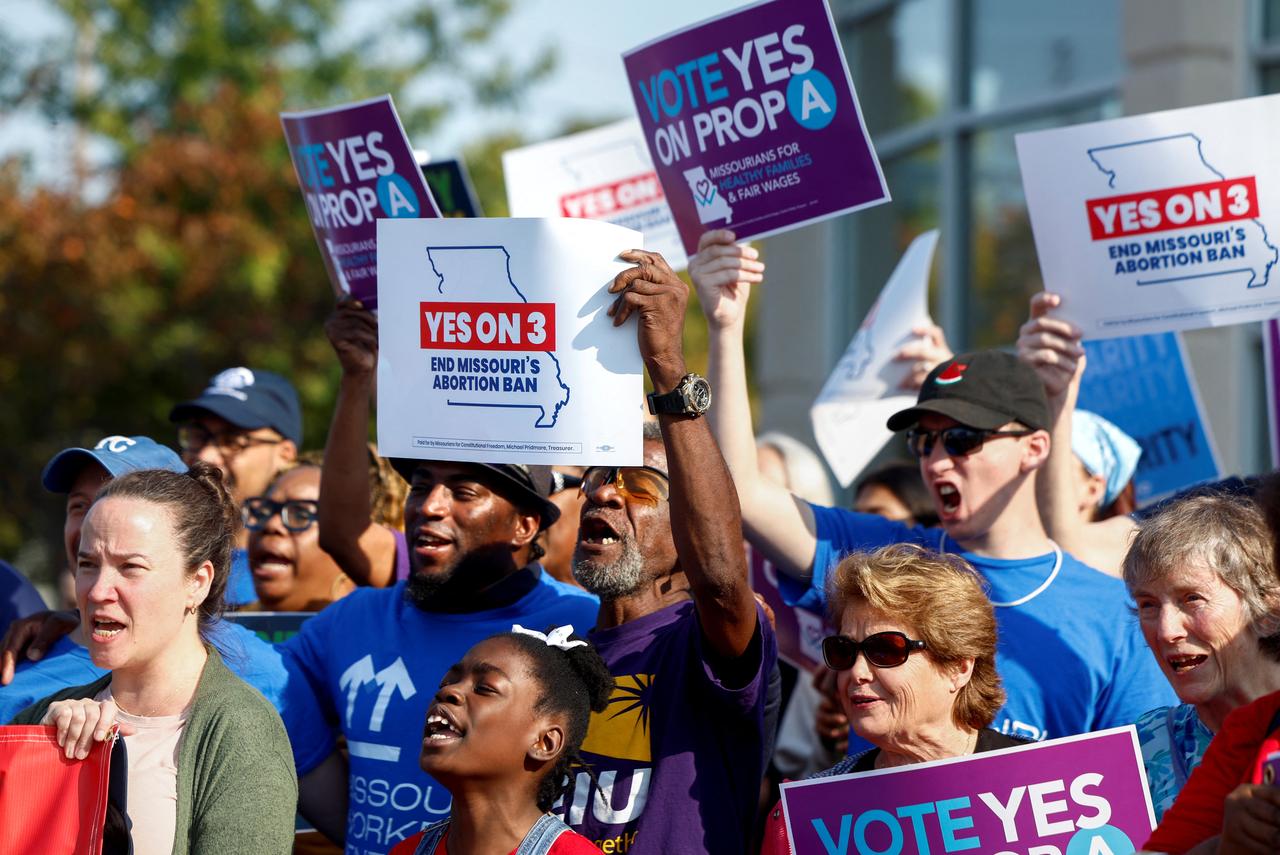 Des manifestations en faveur de l'avortement dans l'Etat du Missouri, le 12 octobre 2024. [REUTERS - Evelyn Hockstein]