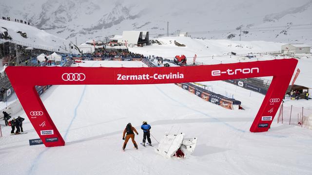 Les acteurs de la Coupe du monde devront mettre le cap ailleurs que sur Zermatt cet été. [KEYSTONE - JEAN-CHRISTOPHE BOTT]