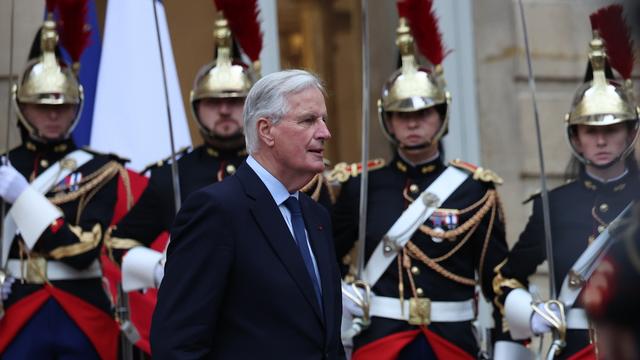 Michel Barnier lors de la passation de pouvoir à Matignon, le 5 septembre. [KEYSTONE - MOHAMMED BADRA]