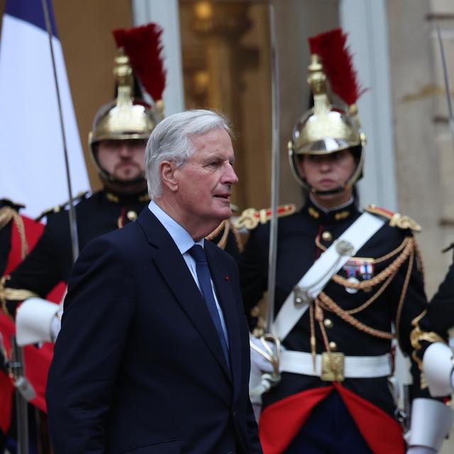 Michel Barnier lors de la passation de pouvoir à Matignon, le 5 septembre. [KEYSTONE - MOHAMMED BADRA]