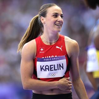 JO/heptathlon: la Suissesse Annik Kälin tente de décrocher une médaille. [AP Photo/Keystone - Petr David Josek]