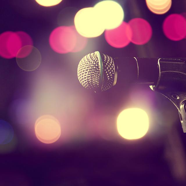 Microphone [Depositphotos - CarlosCastilla]