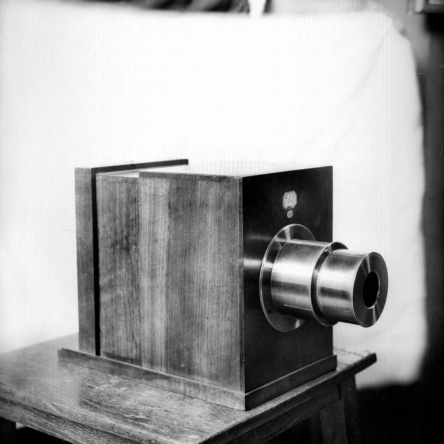 Un appareil photo fin 18e siècle. [AFP - Jacques Boyer/ Roger-Viollet]