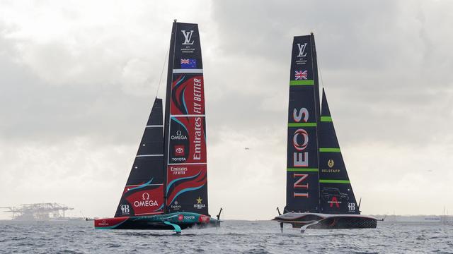 Team New Zealand a fait le break d'entrée face à Britannia. [Siu Wu - Keystone]