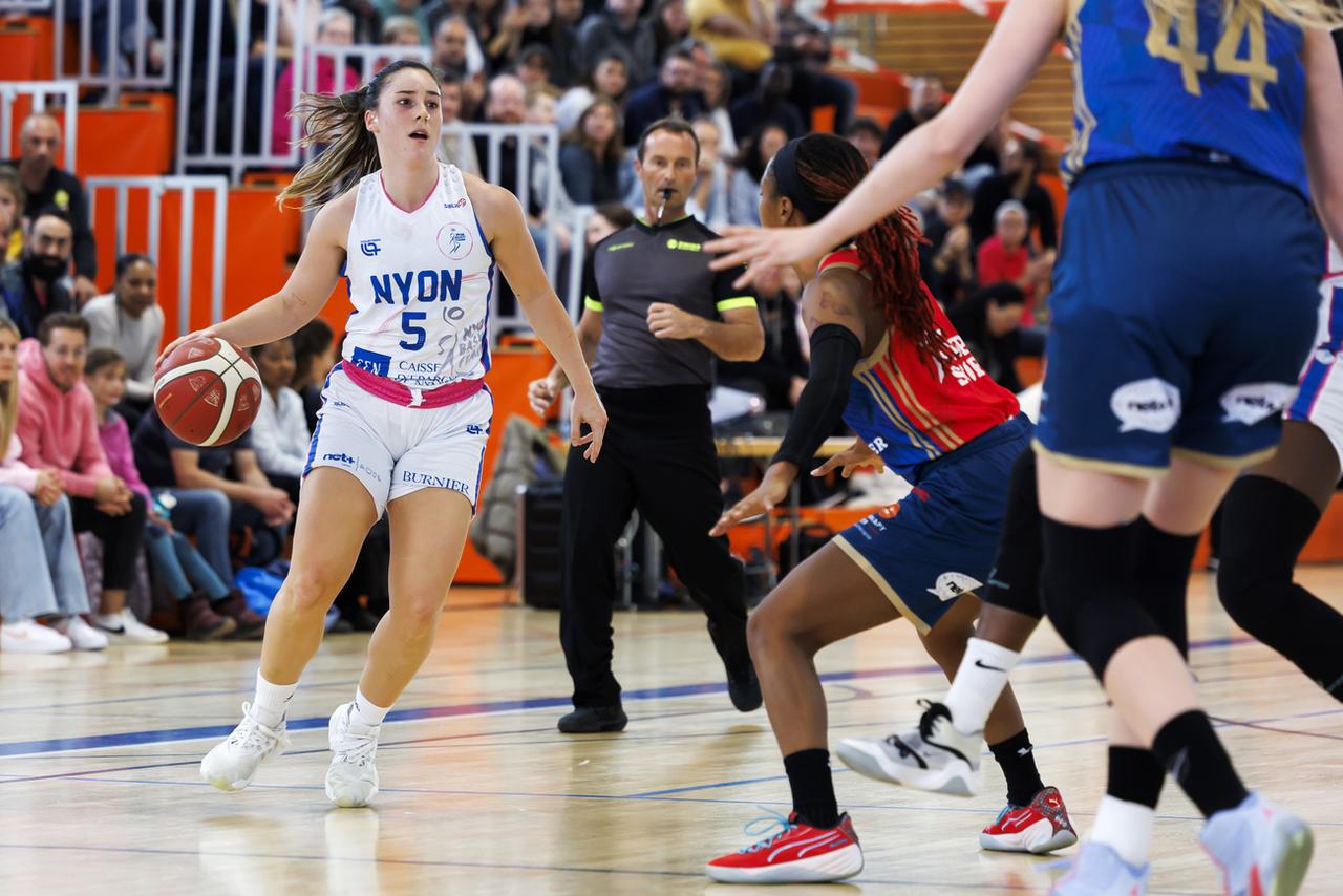 La meneuse Carolina Rodrigues n'a pas pu jouer le match décisif. [KEYSTONE - SALVATORE DI NOLFI]