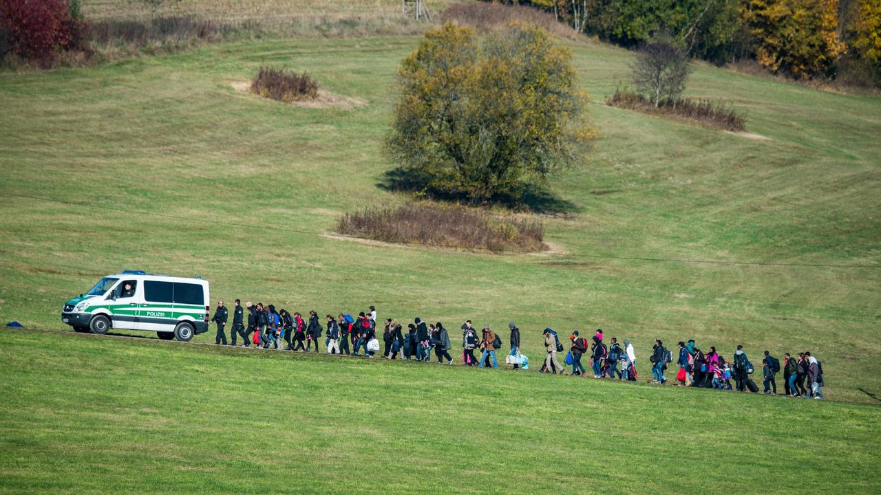 De plus en plus de pays européens renforcent leur position face à la migration (Image d'illustration). [EPA/KEYSTONE - Armin Weigel]