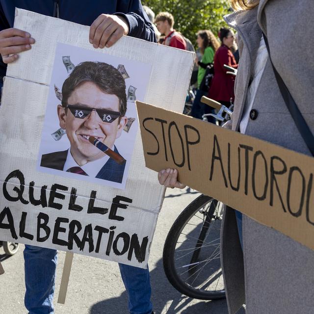 Albert Rösti retiendrait un rapport sur les autoroutes. [Keystone - Salvatore Di Nolfi]