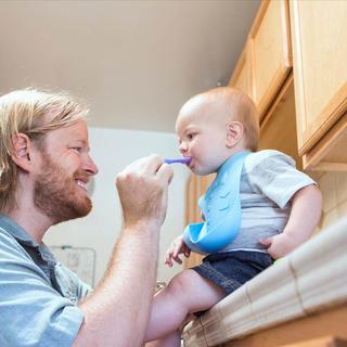 L'Italie étend l'interdiction de la gestation pour autrui aux couples y recourant à l'étranger. [Keystone]