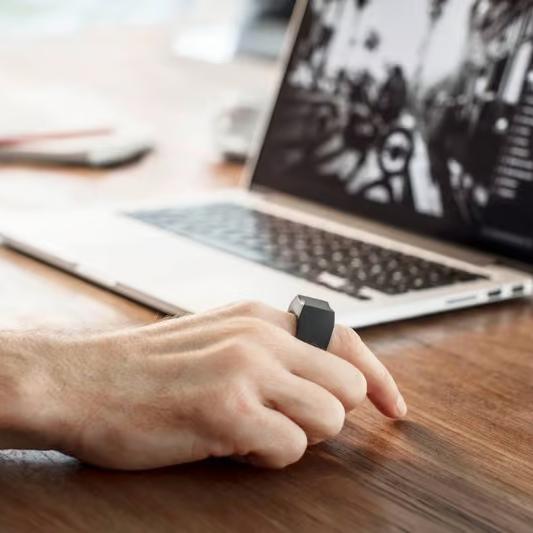 Une bague suisse intelligente qui pourrait révolutionner votre bureau et votre boulot. [Padrone - Padrone]