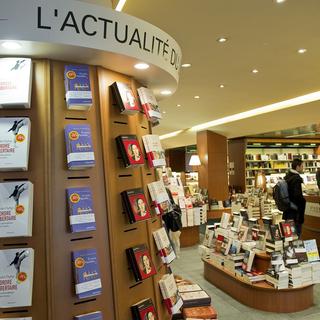 Une photo montre l'intérieur de la librairie Payot à Lausanne. [keystone - Jean-Christophe Bott]