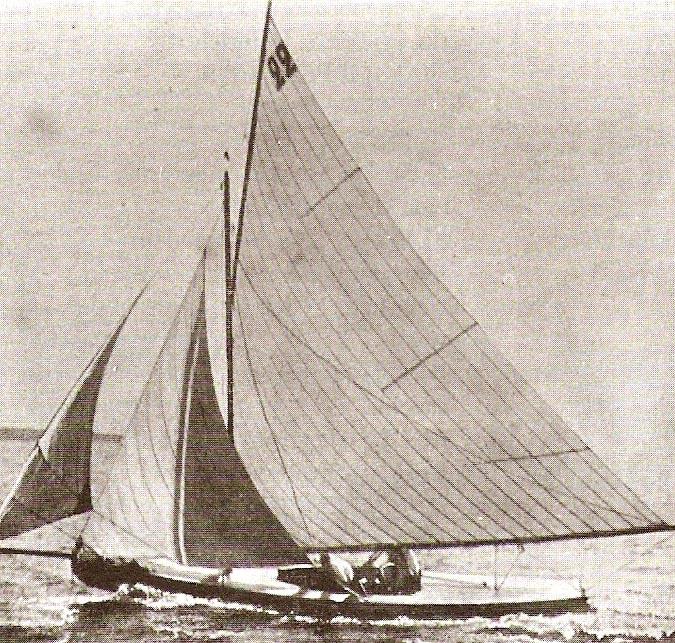 Le Lérina avec lequel Hélène de Pourtalès est double médaillée olympique, aux JO de 1900. [DR]