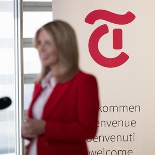 La CEO de Tamedia Jessica Peppel-Schulz donne une interview. [Keystone - Christian Beutler]