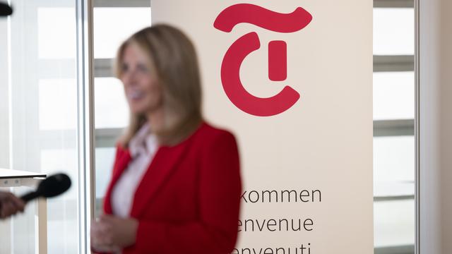 La CEO de Tamedia Jessica Peppel-Schulz donne une interview. [Keystone - Christian Beutler]