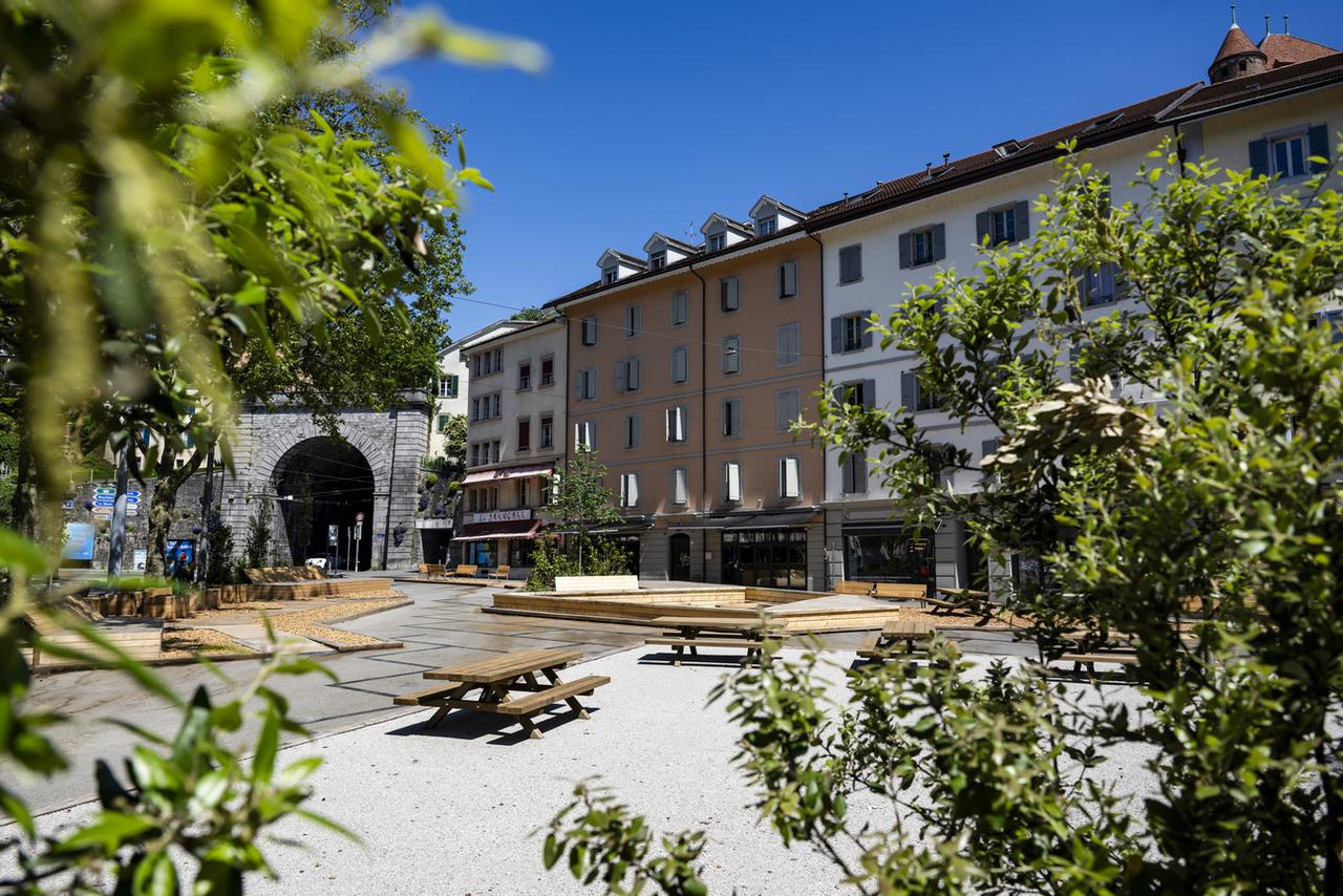 La place du Tunnel à Lausanne a entamé sa mue. [KEYSTONE - JEAN-CHRISTOPHE BOTT]