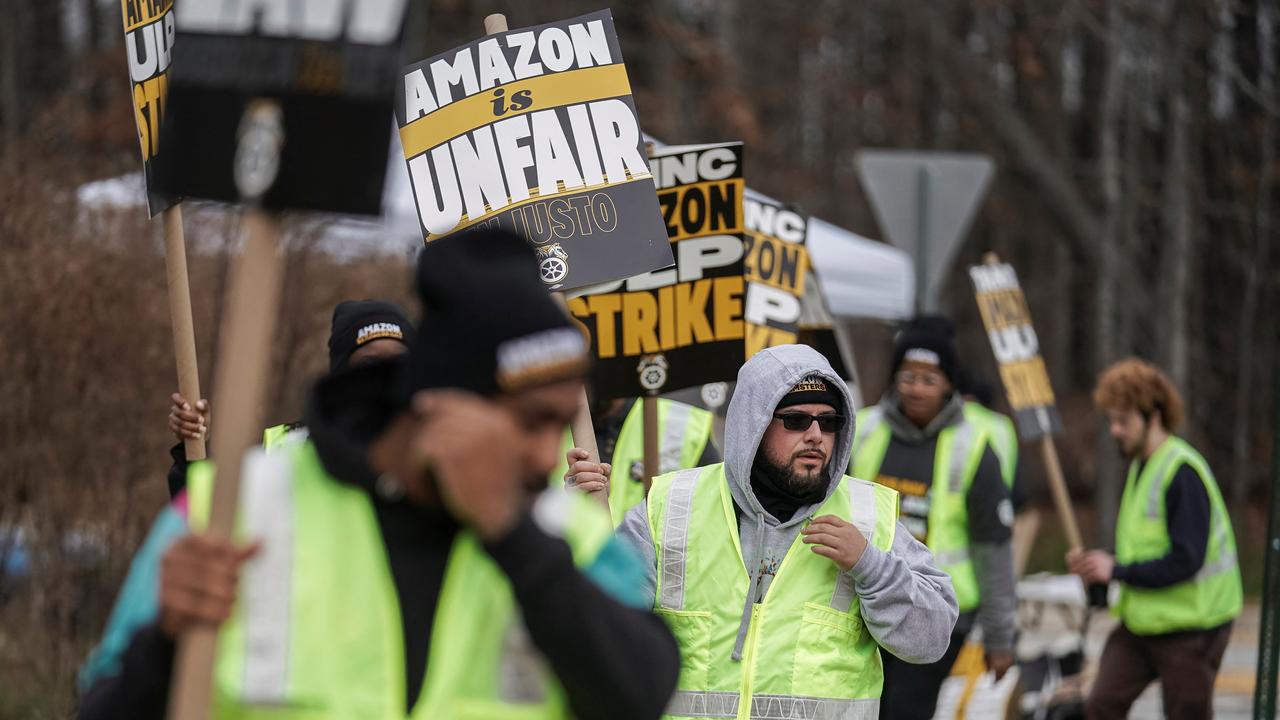 Une grève a démarré jeudi sur plusieurs sites américains du géant américain du commerce en ligne Amazon. [Reuters - Elijah Nouvelage]