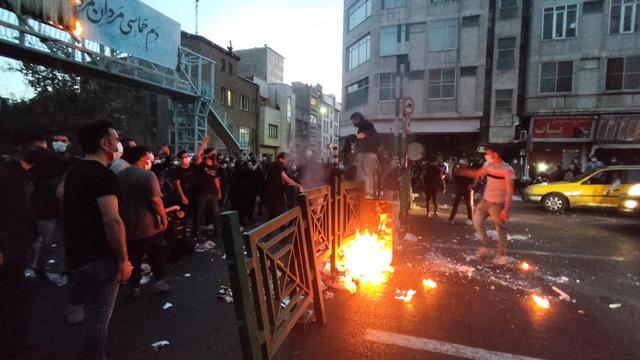 Le Conseil des droits de l'homme de l'ONU va poursuivre l'enquête sur la répression des manifestations en Iran. [via REUTERS - WANA NEWS AGENCY]