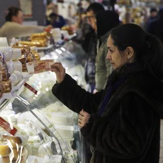 Un marché de Moscou le 25 novembre 2014. [Keystone - AP Photo/Pavel Golovkin]