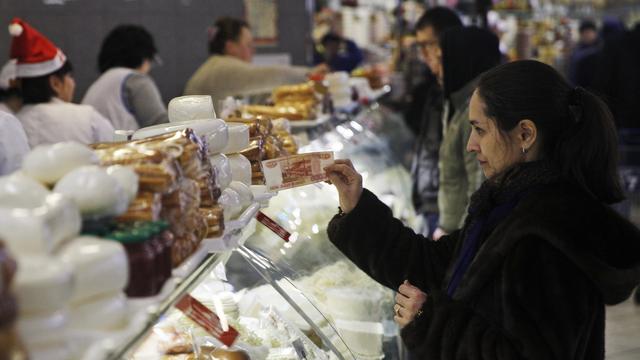 Un marché de Moscou le 25 novembre 2014. [Keystone - AP Photo/Pavel Golovkin]