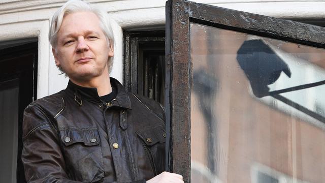 Julian Assange va retrouver sa liberté après un accord passé avec la justice américaine. [KEYSTONE - FACUNDO ARRIZABALAGA]